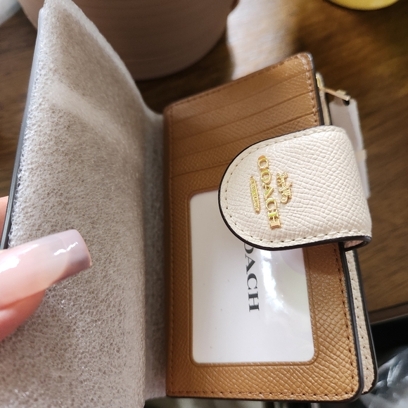 Brand new Coach bag and wallet. - Picture 10 of 13